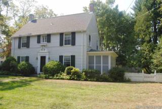 585 Lenox Pl, Kingston, NY 12401-1800