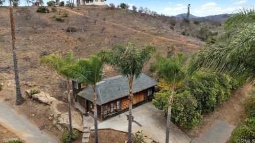 11055 Calle Oro Verde, Valley Center CA  92082-4202 exterior