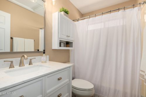 668 Leah Ave, Gilbert AZ 85233-2036 exterior