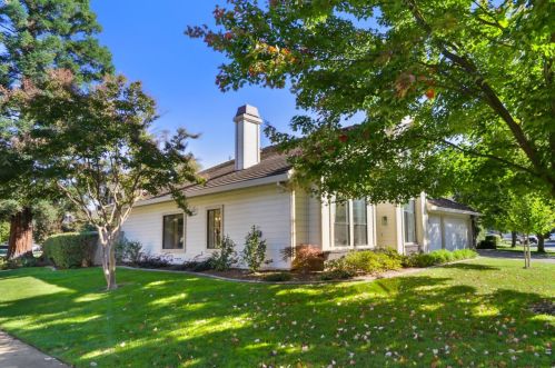 2121 Campton Cir, Rancho Cordova CA  95670-8348 exterior