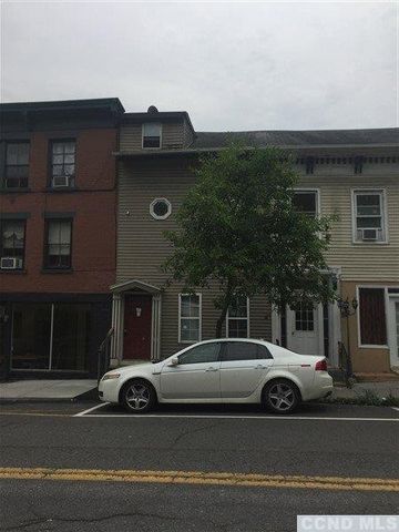 475 Main St, Cementon, NY 12414-1306