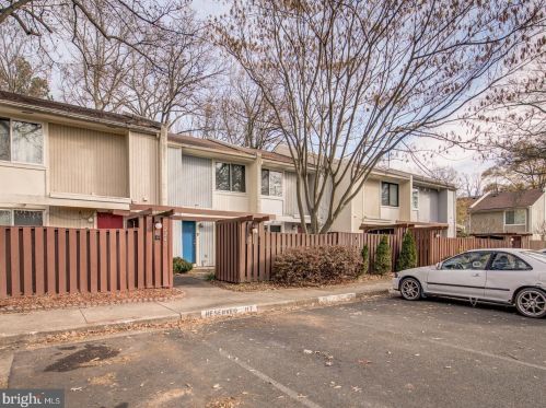 2238 Southgate Sq, Herndon VA  20191-1229 exterior