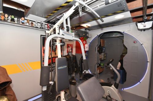 4145 92, Milwaukee WI 53228-2131 exterior