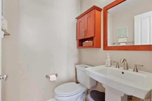 46 Duet, Irvine CA  92603-4216 exterior