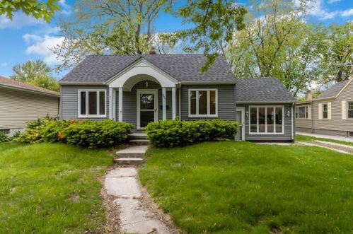 8444 White Oak Ave, Hammond, IN 46321-1923