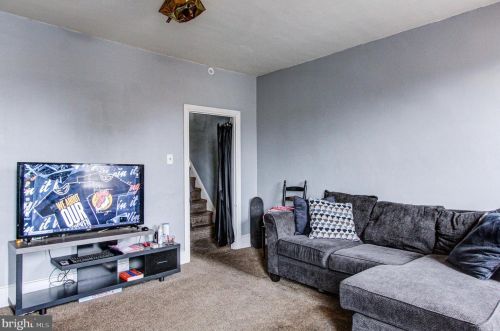 558 Stanbridge St, Norristown PA  19401-5312 exterior