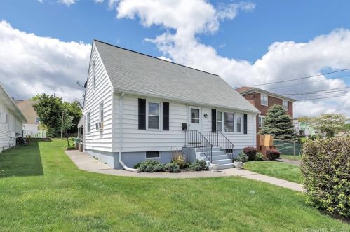 1563 Madison Ave, Bridgeport, CT 06606-4547