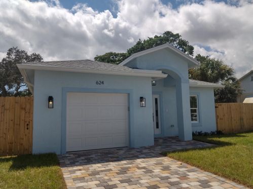624 35th St, West Palm Beach, FL 33404-2111