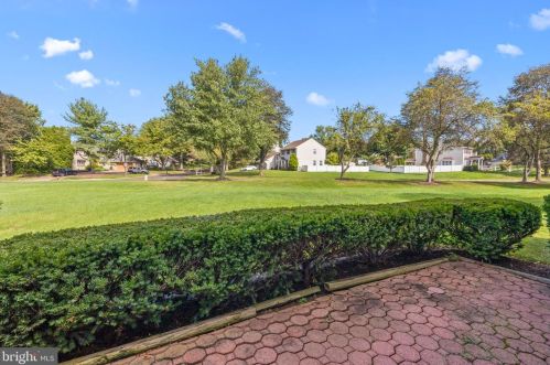 51 Portsmouth Ct, Southampton PA 18966-2620 exterior