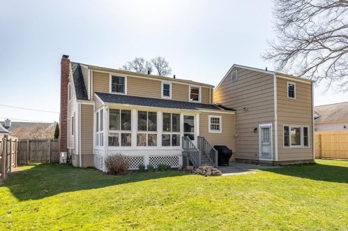 48 Edward Pl, Stamford, CT 06905-2901