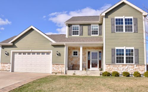 2816 16th St, Kenosha, WI 53140-6320