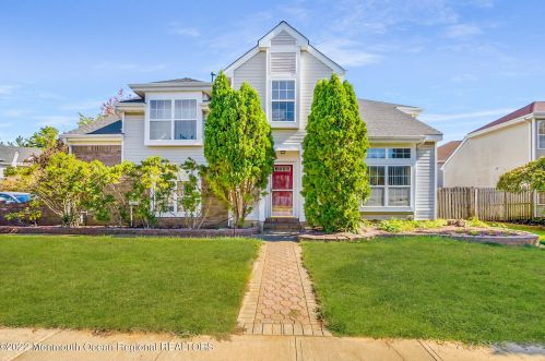 234 Kentucky Way, East Freehold, NJ 07728-4657