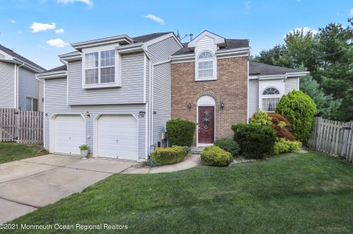 130 Kentucky Way, East Freehold, NJ 07728-4646