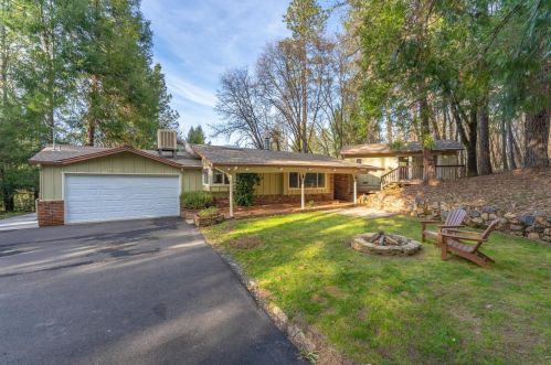2480 Five Oak Dr, Meadow Vista, CA 95722-9528
