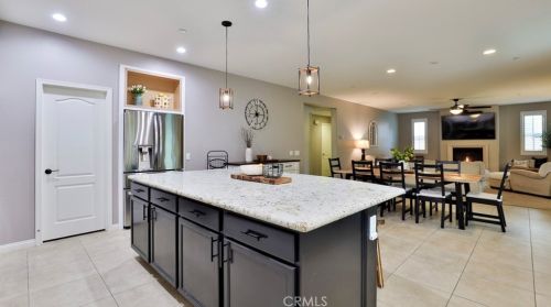 35595 Desert Rose Way, Lake Elsinore CA  92532-2905 exterior