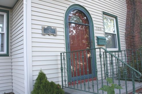 109 2nd Ave, Elwood, NY 11731-3529