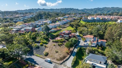 801 El Capitan Dr, Millbrae, CA 94030-1516