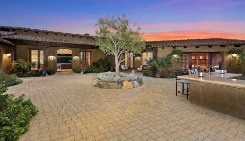7631 Iluminado, San Diego, CA 92127-3802