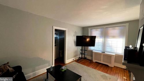 734 Chelten Ave, Philadelphia PA  19126-3712 exterior