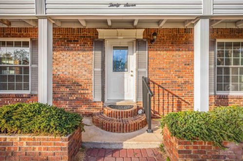 37 Walnut Ave, Shalimar FL  32579-1121 exterior