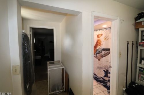 210 8 Ave, Manville NJ  08835-1233 exterior