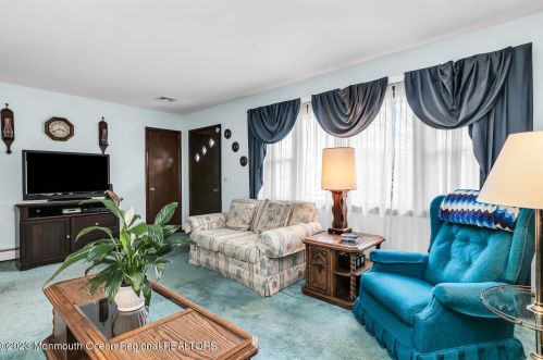 1703 Maxwell Dr, Belmar NJ  07719-3851 exterior