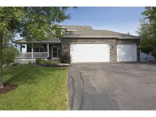 1117 Pond Curv, Minnetrista, MN 55387