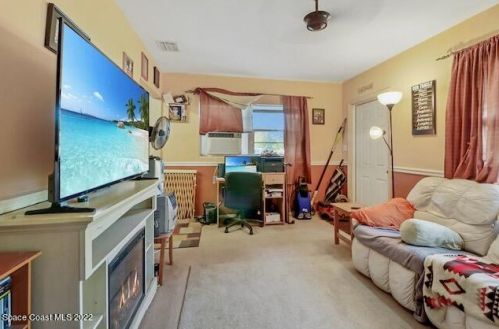 2405 3rd Ave, Vero Beach FL  32962-8226 exterior