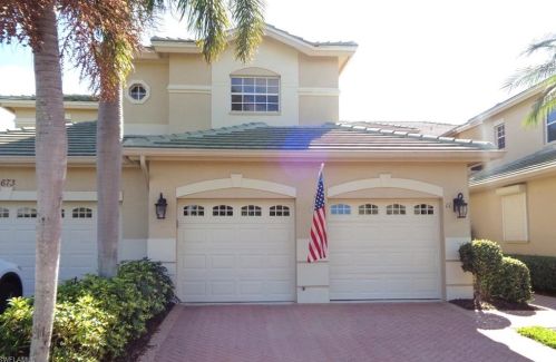673 Vintage Reserve Cir, Naples, FL 34119-1397
