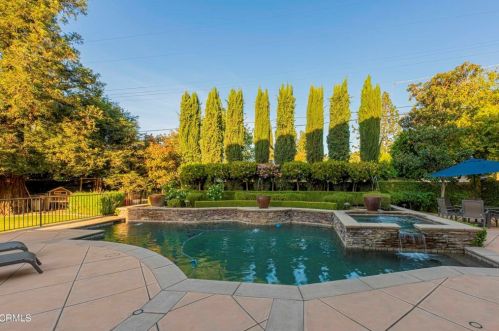 840 Fairway Dr, Bakersfield CA 93309-2416 exterior