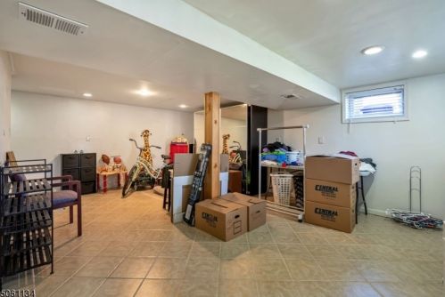 52 Parkway, West Paterson NJ  07424-1228 exterior