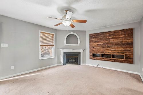 2502 Timberglen Dr, Imperial PA  15126-9282 exterior