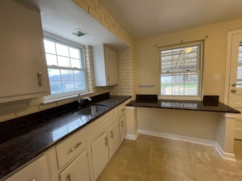 506 Penn Vista Dr, Pittsburgh, PA 15235-4241
