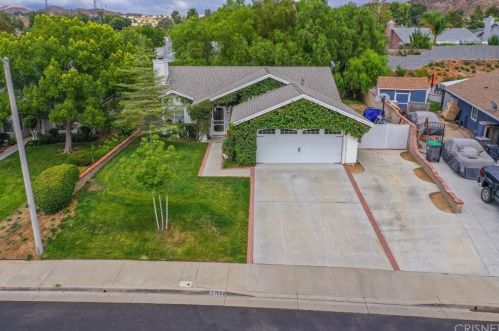 27658 Spandau Dr, Santa Clarita, CA 91350-3662