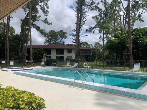 1925 Courtyard Way, Naples FL  34112-9325 exterior