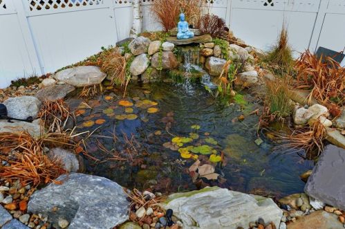 9 Ferncrest Dr, Providence RI 02919-3503 exterior