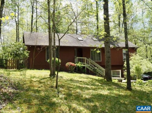 7 Monish Dr, Bybee, VA 22963-2909