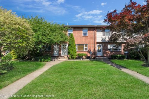 810 Jenny Ct, Bricktown, NJ 08724-7177
