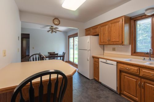 484 Judith Ave, Saint Paul, MN 55113-2329