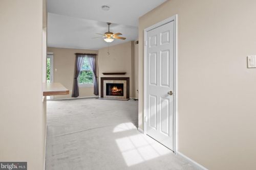 93 Portsmouth Ct, Southampton PA 18966-2620 exterior