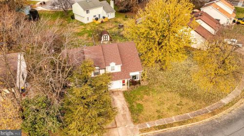 215 Grn Blade Dr, Dover DE  19904-2643 exterior