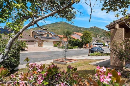 7187 Birchcreek Rd, San Diego, CA 92119-1517