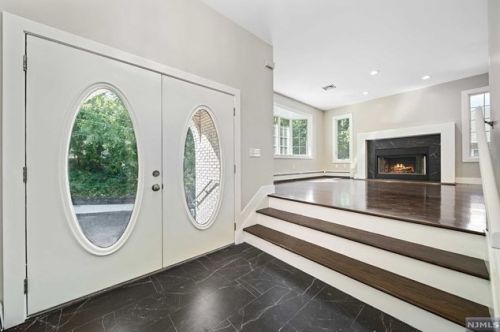 455 Grandview Ave, Englewood, NJ 07631-5113