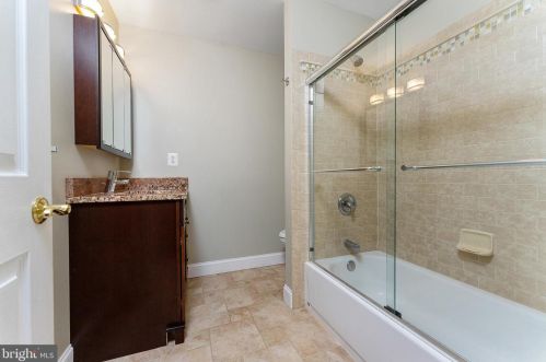 10085 Fox Hound Dr, Nokesville VA  20181-1431 exterior