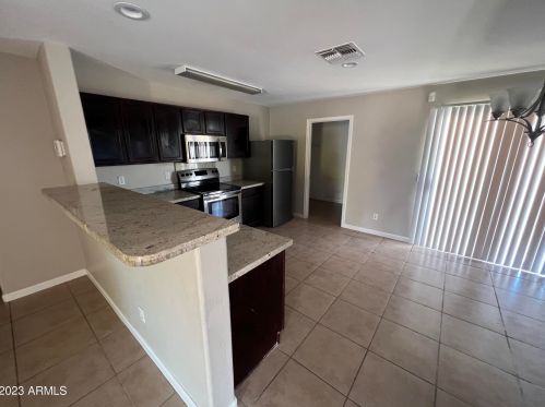 6418 Elwood St, Phoenix AZ  85043-1951 exterior