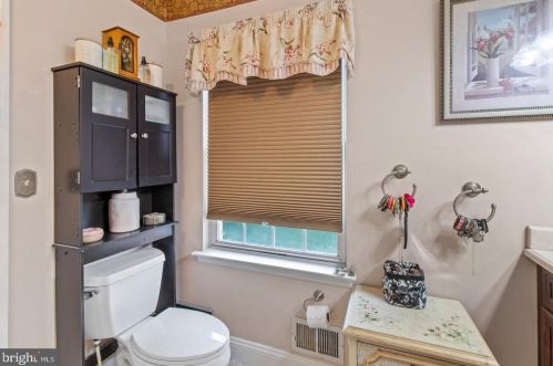 35 Alessio Ter, Trenton NJ 08620-9772 exterior