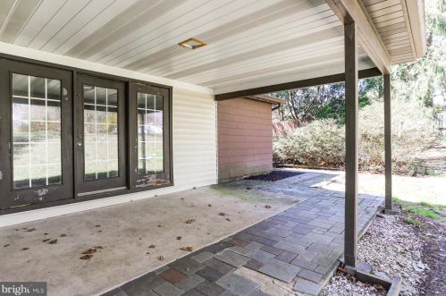 2958 Lincoln St, Camp Hill PA  17011-2832 exterior