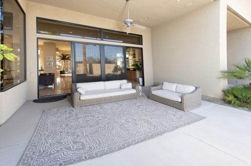 29 Sun Ridge Cir, Rancho Mirage CA  92270-2641 exterior