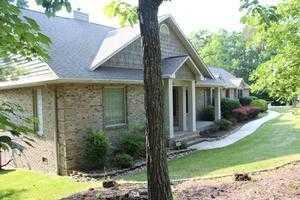 11 Hurstwood Ln, Crossville, TN 38558-2768