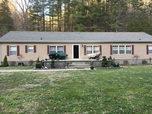 1668 Indian Creek Rd, Wales, KY 41572-8312